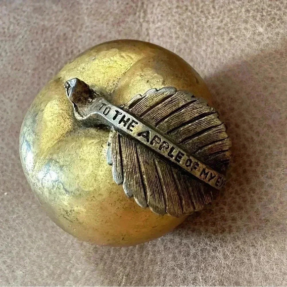 Gilt Bronze Apple Paper Weight Vintage Bronze/Gold “To The Apple Of My Eye” - Picture 2 of 7